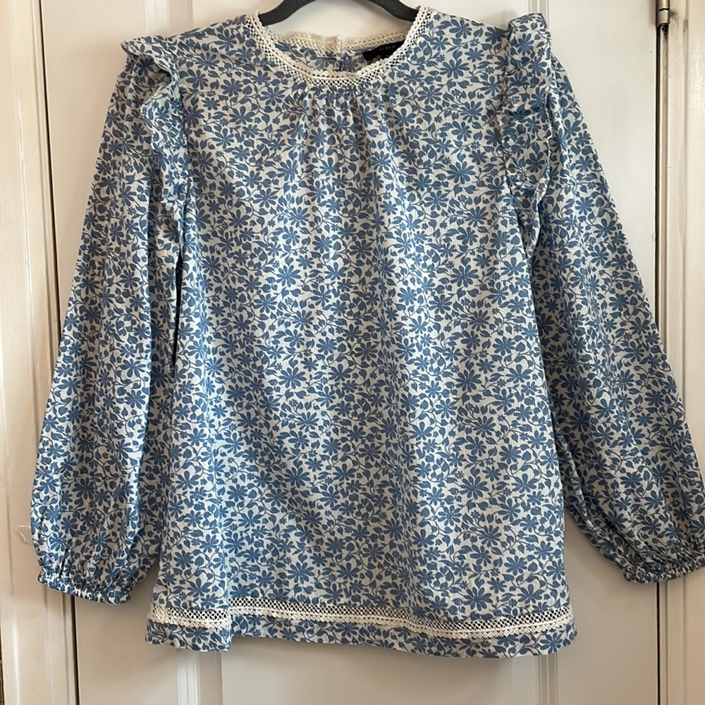 J. Crew Blue/White floral with stripe flutter sleeve blouse XS NWOT